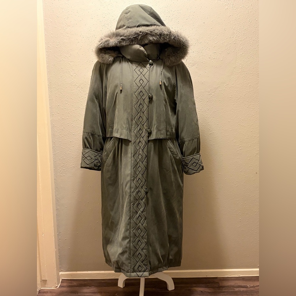 Utex Design UD Down Feather Jacket.